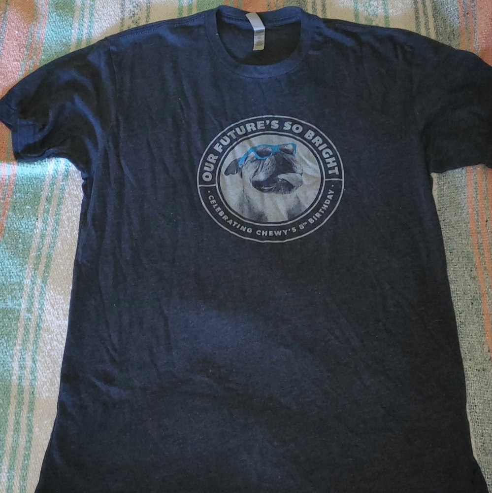 Rare Limited edition Chewy 2019 Tshirt